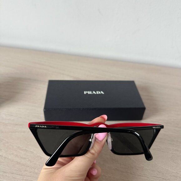 NWOT Prada SPR19U Low Angle Cut Cat-eye Sunglasses In Black & Red - Picture 6 of 12